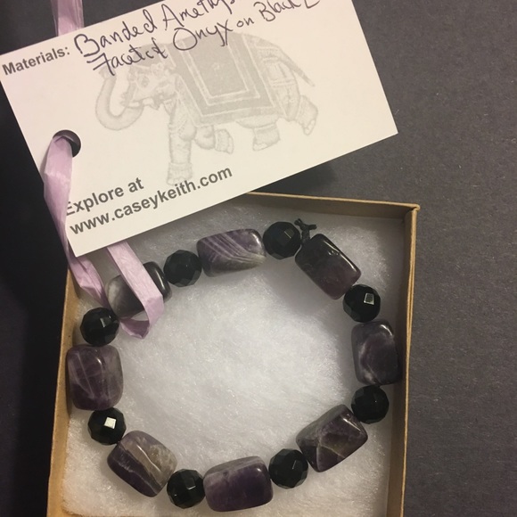 Banded Amethyst & Onyx Bracelet - Picture 4 of 8